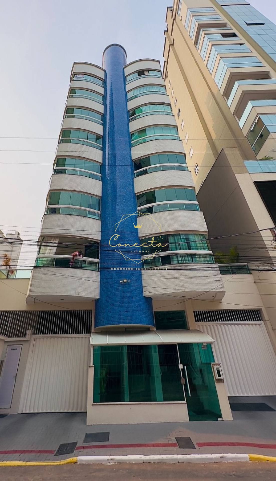 OPORTUNIDADE QUADRA MAR A VENDA! APARTAMENTO MOBILIADO.