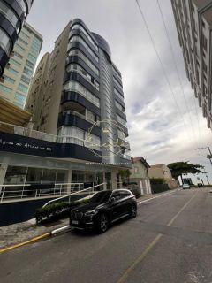 OPORTUNIDADE NA QUADRA DO MAR A VENDA! Apartamento mobiliado!
