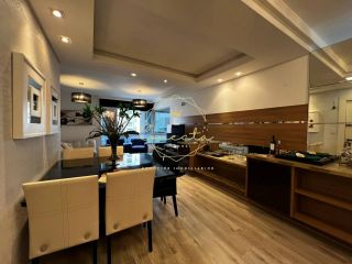 OPORTUNIDADE NA QUADRA DO MAR A VENDA! Apartamento mobiliado!