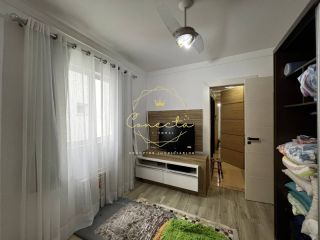 OPORTUNIDADE NA QUADRA DO MAR A VENDA! Apartamento mobiliado!