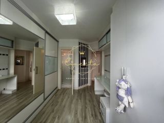 OPORTUNIDADE NA QUADRA DO MAR A VENDA! Apartamento mobiliado!