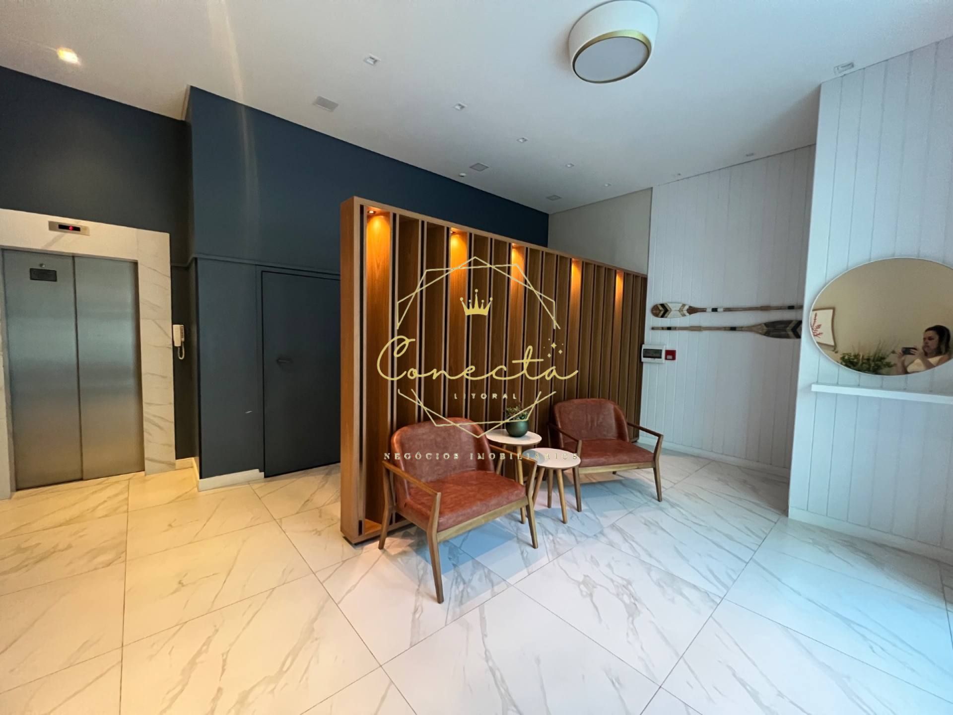 OPORTUNIDADE!! Apartamento à venda na quadra do mar!