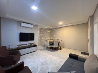 OPORTUNIDADE!! Apartamento à venda na quadra do mar!