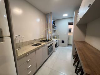 OPORTUNIDADE!! Apartamento à venda na quadra do mar!
