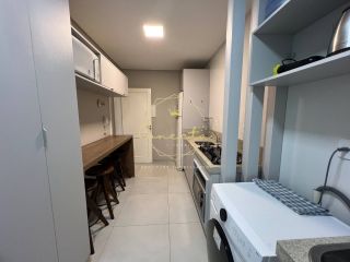 OPORTUNIDADE!! Apartamento à venda na quadra do mar!