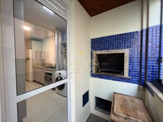 OPORTUNIDADE!! Apartamento à venda na quadra do mar!