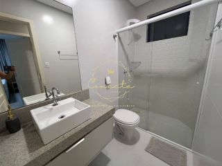 OPORTUNIDADE!! Apartamento à venda na quadra do mar!