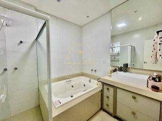 Oportunidade a venda, apartamento mobiliado 3 suítes, 3 vagas!!