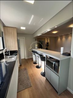 OPORTUNIDADE, apartamento mobiliado a venda em ITAPEMA/ MEIA PRAIA, próximo ao mar!