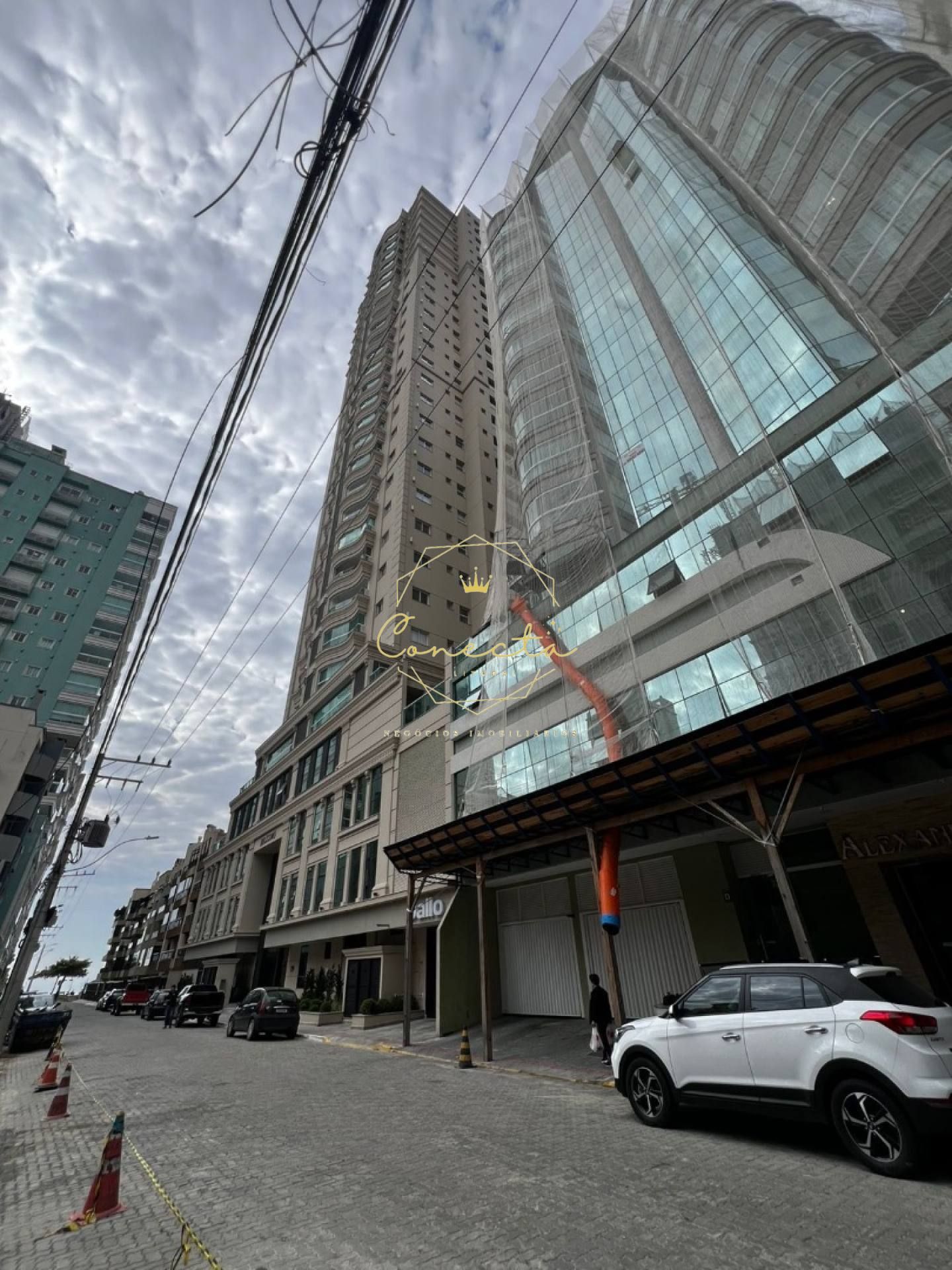 Apartamento mobiliado a venda na QUADRA DO MAR!!