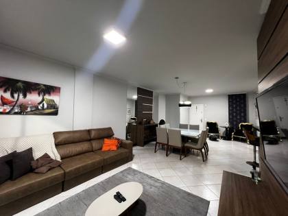 Apartamento à venda em itapema/ meia praia, 3 dormitórios, mobiliado, 2 vagas