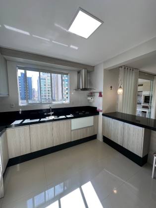 Oportunidade! Apartamento mobiliado a venda em itapema.