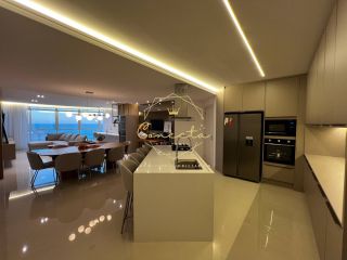 Apartamento mobiliado a venda em itapema 4 suítes 3 vagas de garagem