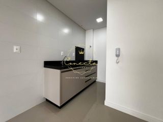 Apartamento à venda com VISTA MAR