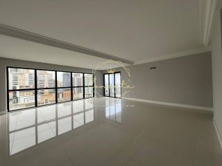 Apartamento a venda na  QUADRA DO MAR, 4 suítes, 3 vagas!!!