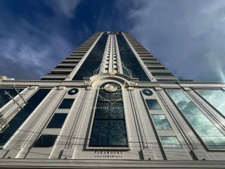 Apartamento a venda na  QUADRA DO MAR, 4 suítes, 3 vagas!!!