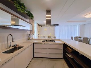 APARTAMENTO  MOBILIADO A VENDA EM ITAPEMA MEIA PRAIA, 3 SUÍTES 3 VAGAS, LAZER COMPLETO!!