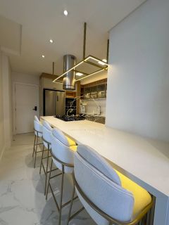 APARTAMERNTO A VENDA FINAMENTE MOBILIADO NA QUADRA MAR!!