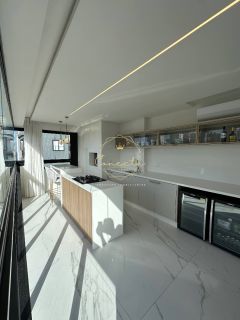 APARTAMERNTO A VENDA FINAMENTE MOBILIADO NA QUADRA MAR!!