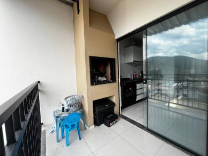 Sobrado triplex mobiliado a venda e BRUSQUE!!