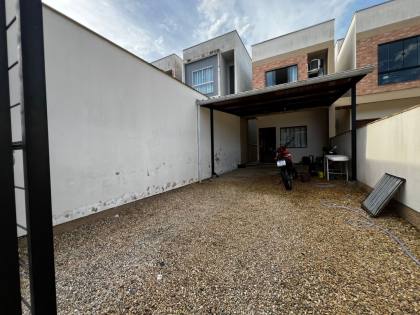 Sobrado triplex mobiliado a venda e BRUSQUE!!