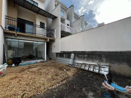 Sobrado triplex mobiliado a venda e BRUSQUE!!