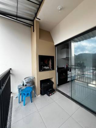 Sobrado triplex mobiliado a venda e BRUSQUE!!