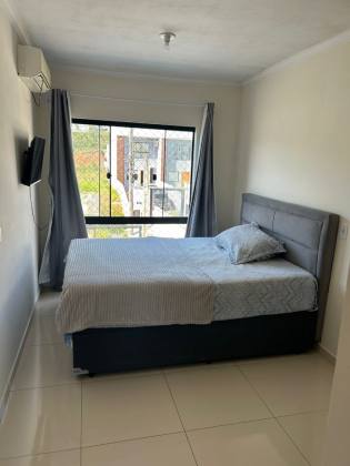 Sobrado triplex mobiliado a venda e BRUSQUE!!