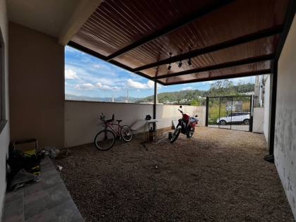 Sobrado triplex mobiliado a venda e BRUSQUE!!