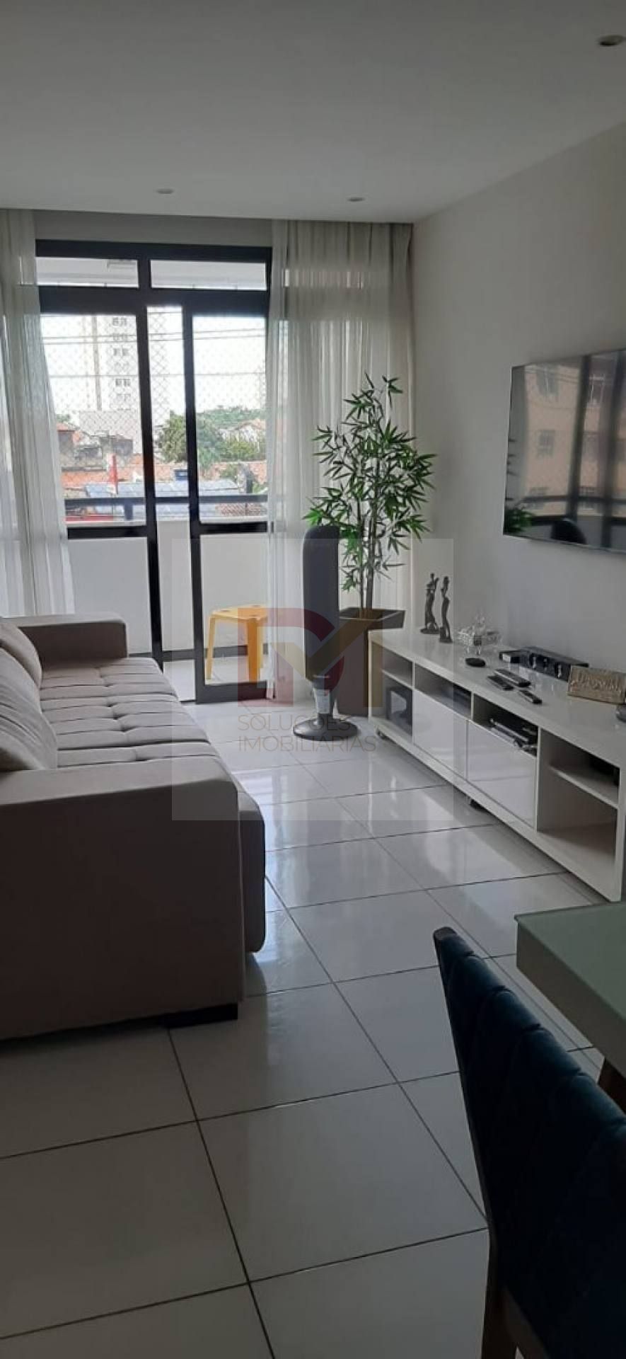 Apartamento Para Vender com 3 quartos 1 suítes no bairro Luzia em Aracaju / Condomínio Atlanta.