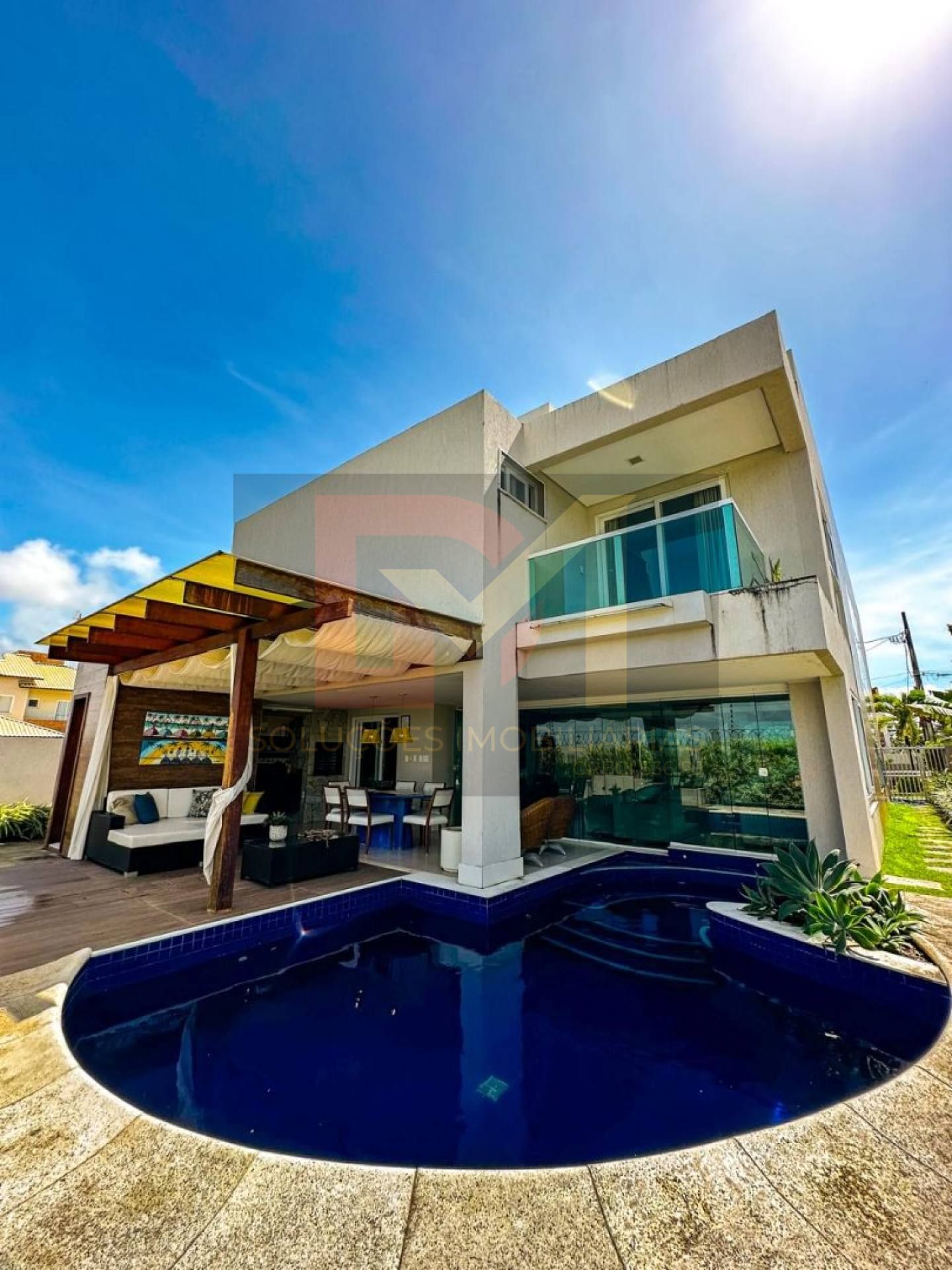 Casa Para Vender 348m2 / Condomínio Guilhermino Rezende, Bairro Aruana- Aracaju-SE.