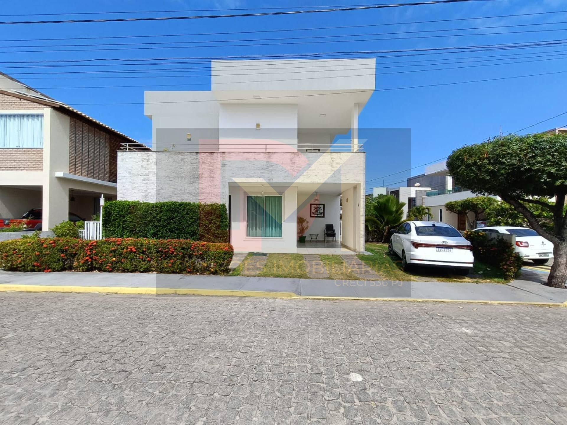 Casa de Condomínio Para Vender com 3 quartos 3 suítes no bairro Robalo em Aracaju