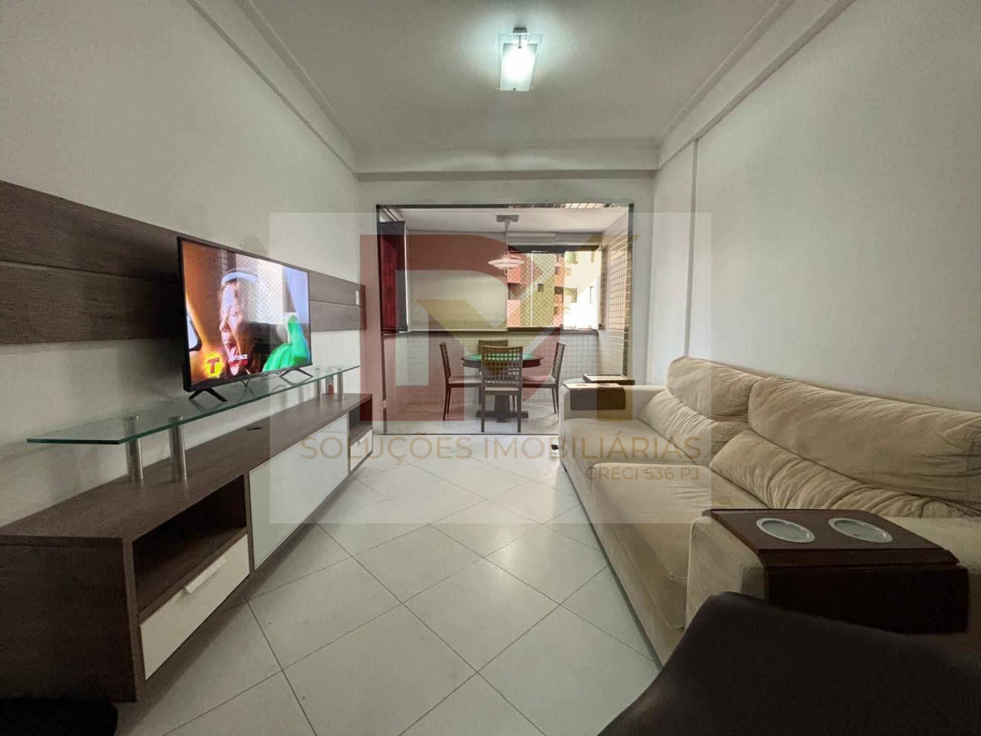 Apartamento Para Vender com 4 quartos 2 suítes no bairro Atalaia em Aracaju / Condomínio Célia Fonseca.