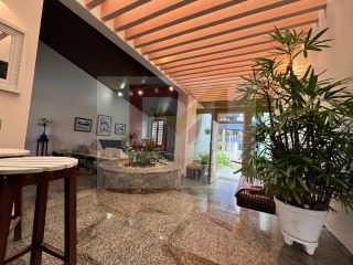 Casa Para Vender com 4 quartos 2 suítes no bairro 13 de Julho em Aracaju
