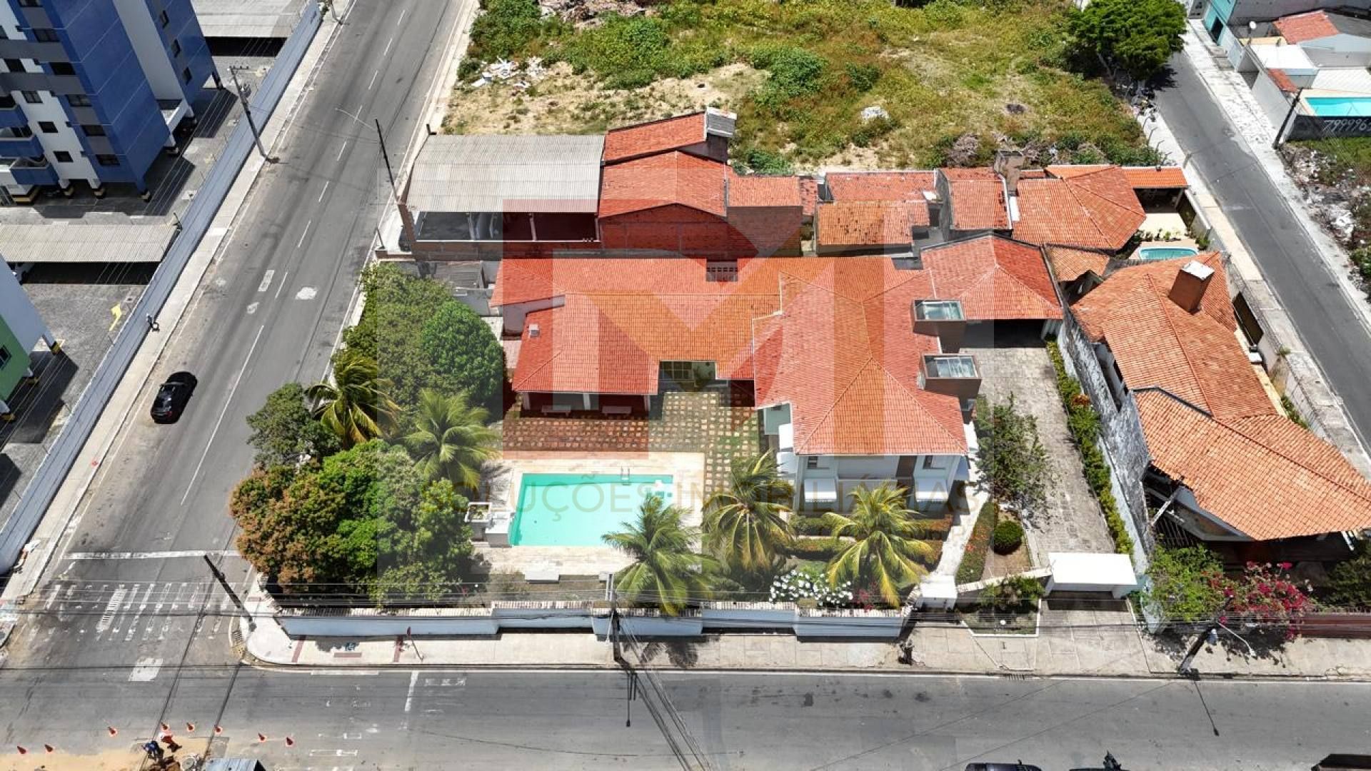 Casa Para Vender com 4 suítes no bairro Coroa do Meio em Aracaju.