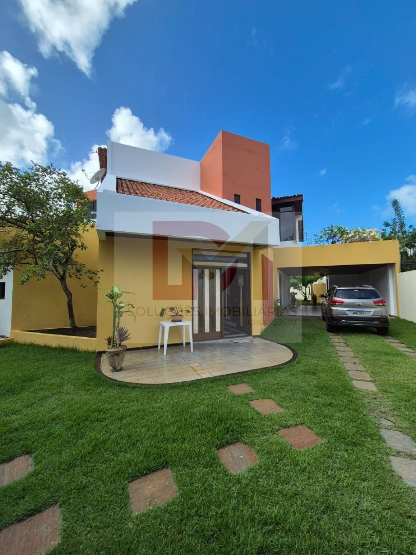 Casa Para Vender com 4 suítes no bairro Coroa do Meio em Aracaju.
