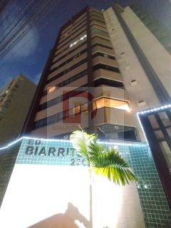 Apartamento Para Vender com 4 quartos 1 suítes no bairro Jardins em Aracaju / Edifício Biarritz Plaza.