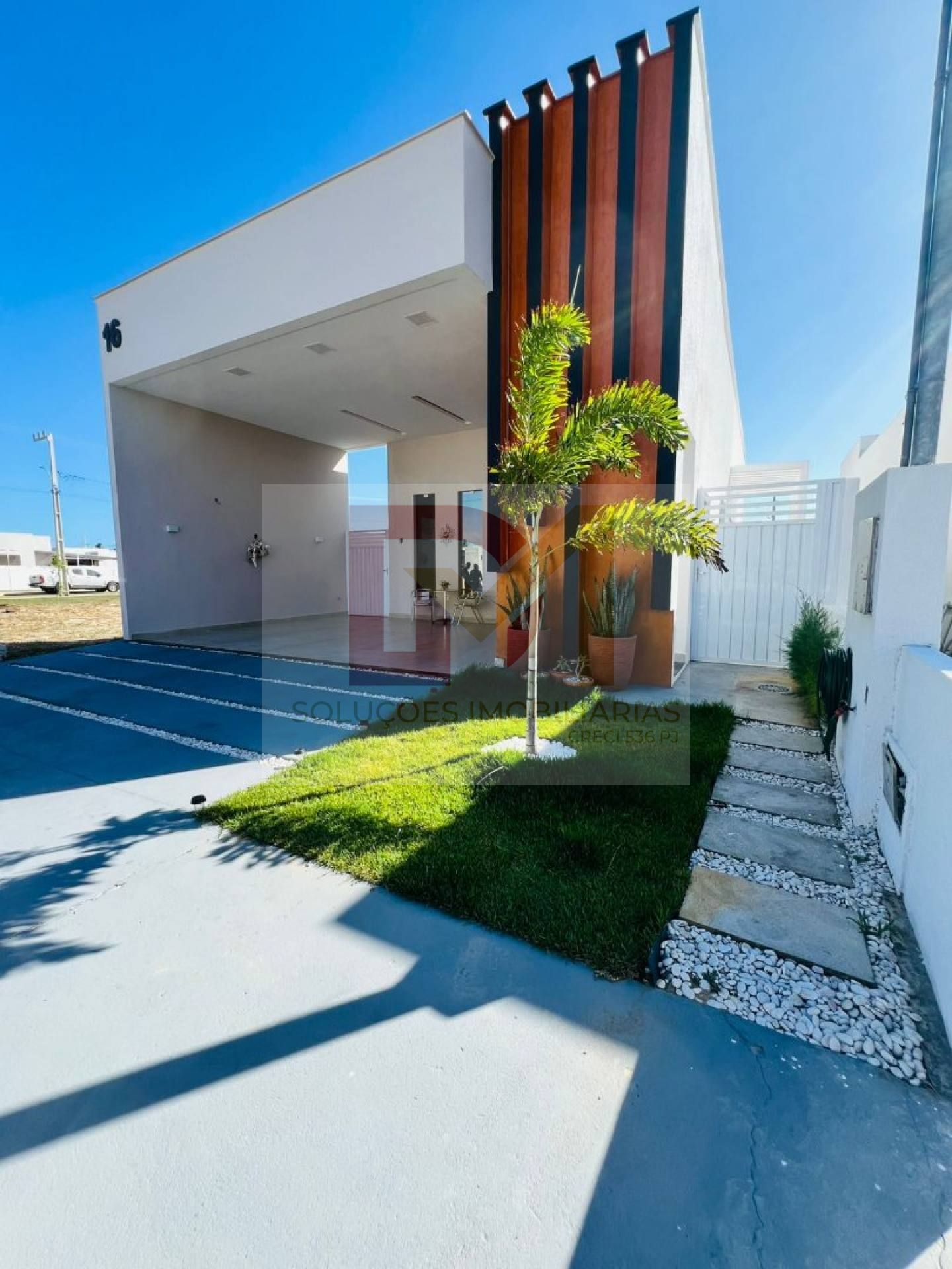 Casa Térrea - pé na areia / Sol e Praia Residencial.