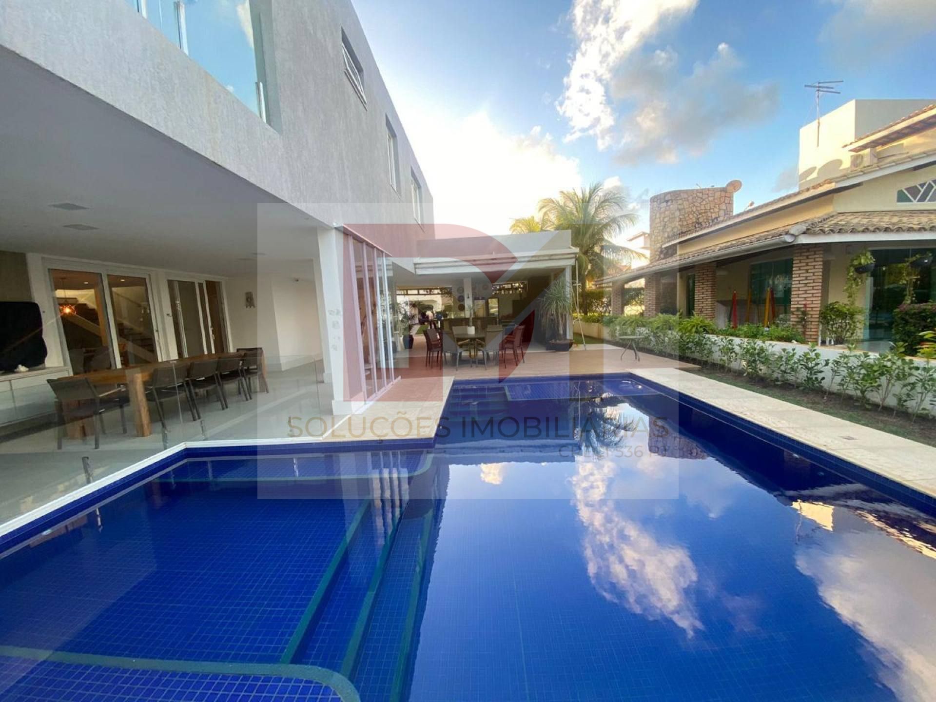 Casa de Alto Padrão com 5 Suítes-Na frente do bar Parati