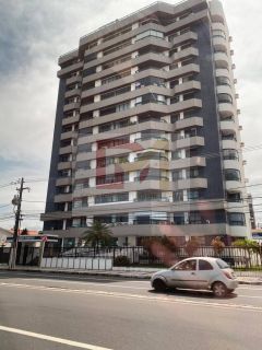 Apartamento Para Vender com 3 suítes no bairro 13 de Julho em Aracaju / Edifício Fernando Sampaio.