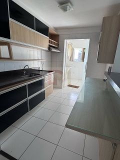 Apartamento Para Vender com 3 quartos 1 suítes no bairro Atalaia em Aracaju / Residencial Clube Atalaia.