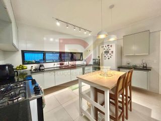 Apartamento Para Vender com 4 quartos 3 suítes no bairro Jardins em Aracaju / Edifício Mansão Jenner Augusto.