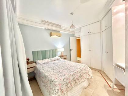 Apartamento Para Vender com 4 quartos 3 suítes no bairro Jardins em Aracaju / Edifício Mansão Jenner Augusto.