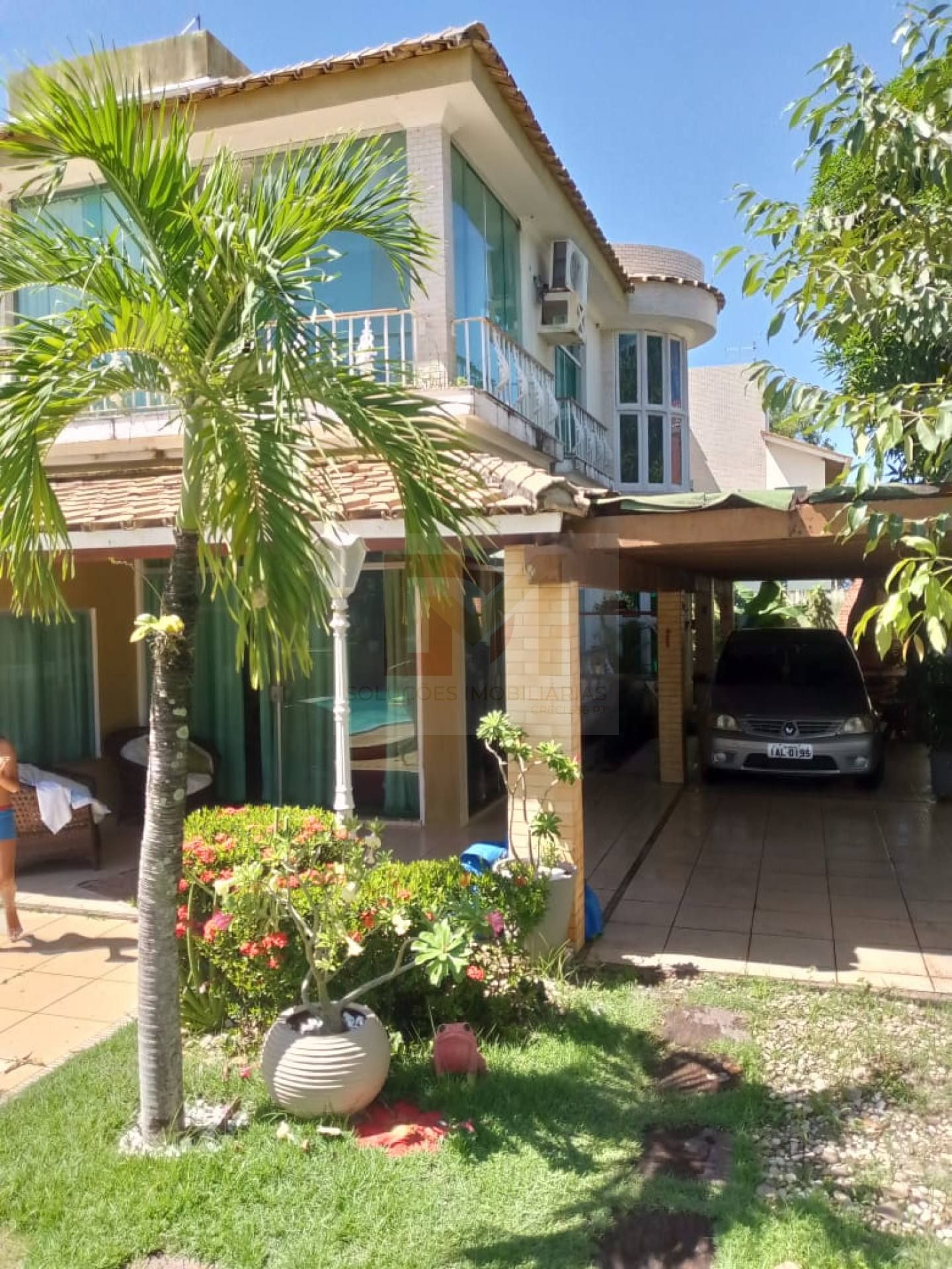 Casa de Condomínio Para Vender com 4 quartos 2 suítes no bairro Aruana em Aracaju / Condomínio Melício Machado.
