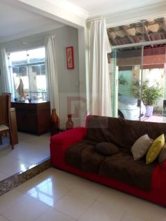 Casa de Condomínio Para Vender com 4 quartos 2 suítes no bairro Aruana em Aracaju / Condomínio Melício Machado.