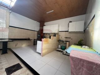 Casa Para Vender com 3 quartos 2 suítes no bairro Aruana em Aracaju.