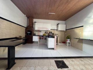 Casa Para Vender com 3 quartos 2 suítes no bairro Aruana em Aracaju.