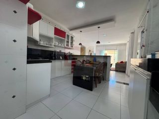 Casa Para Vender com 3 quartos 2 suítes no bairro Aruana em Aracaju.