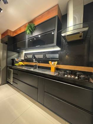 Apartamento Reformado com 3 Vagas no Coração do Jardins — Sofisticação e Localização Incomparáveis!