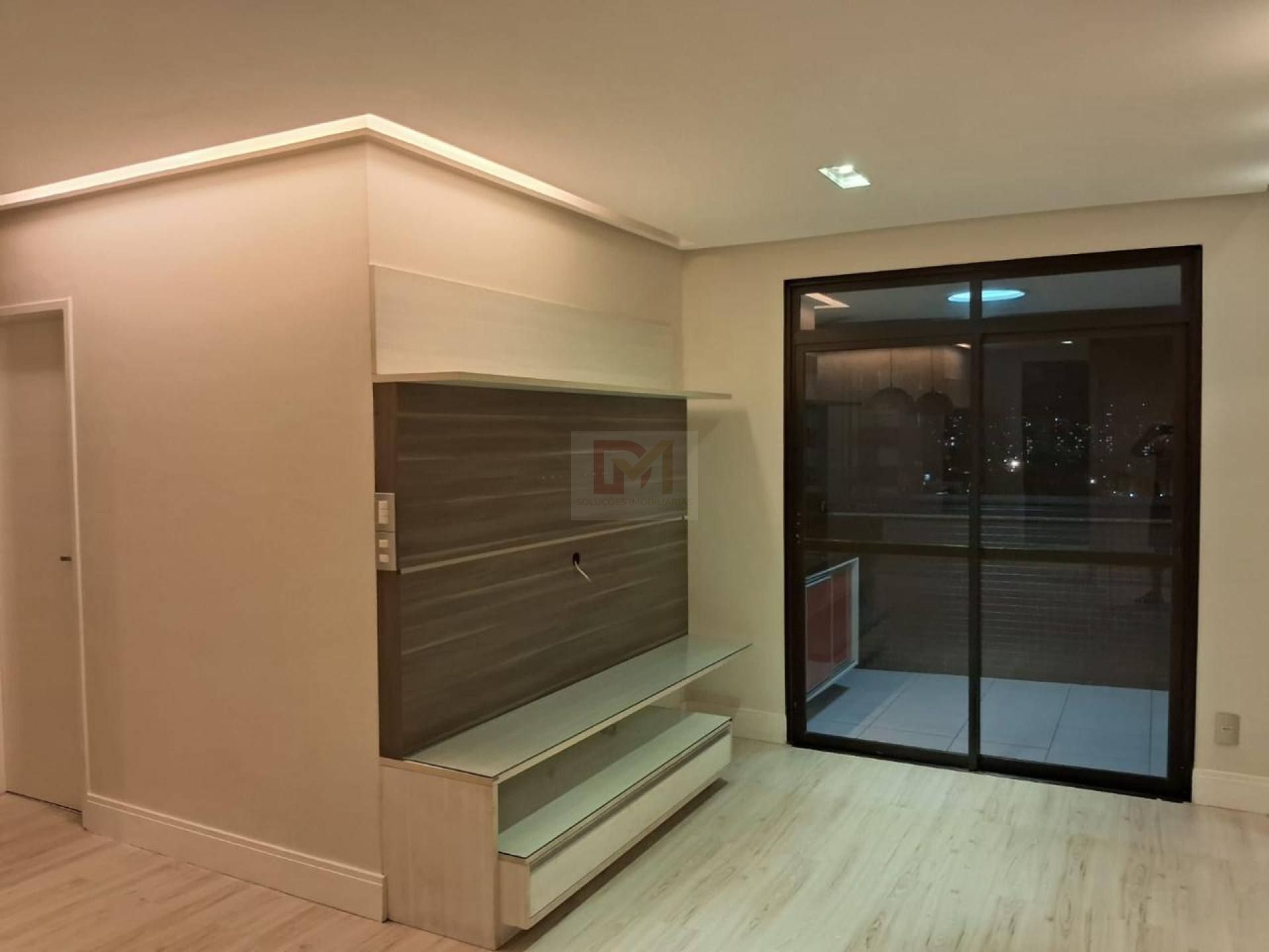 Apartamento Para Vender com 3 quartos 1 suítes no bairro Grageru em Aracaju / Garden Ville Jardins.